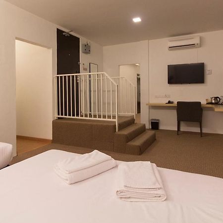 Hotel Raub Since 1968 Zimmer foto