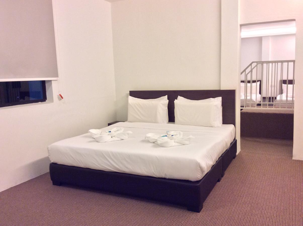 Hotel Raub Since 1968 Zimmer foto